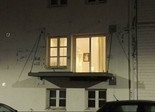 A Balcony or a Ledge?