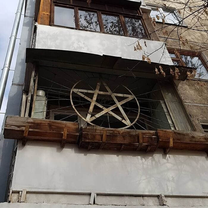 A Balcony With a Star