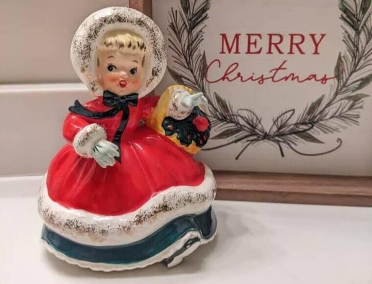 Norcrest Shopper Girl - $250