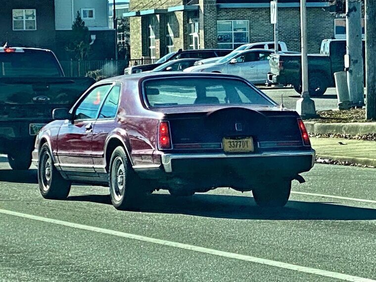 Lincoln Mark VII LSC