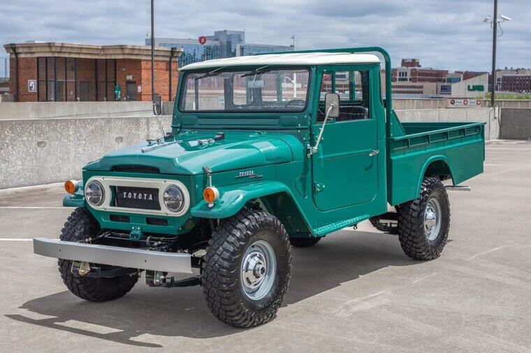 Toyota Land Cruiser FJ45 Pickup