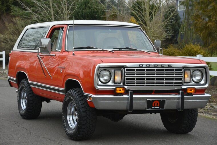 Dodge Ramcharger SE Pickup