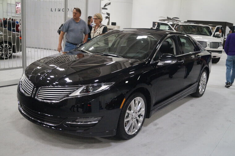 Lincoln MKZ (2010–2016)