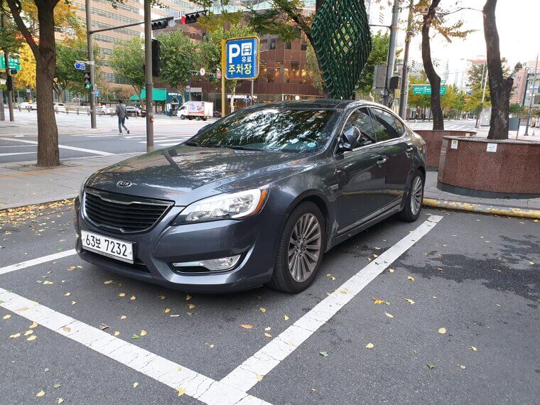 Kia Cadenza (2014–2020)