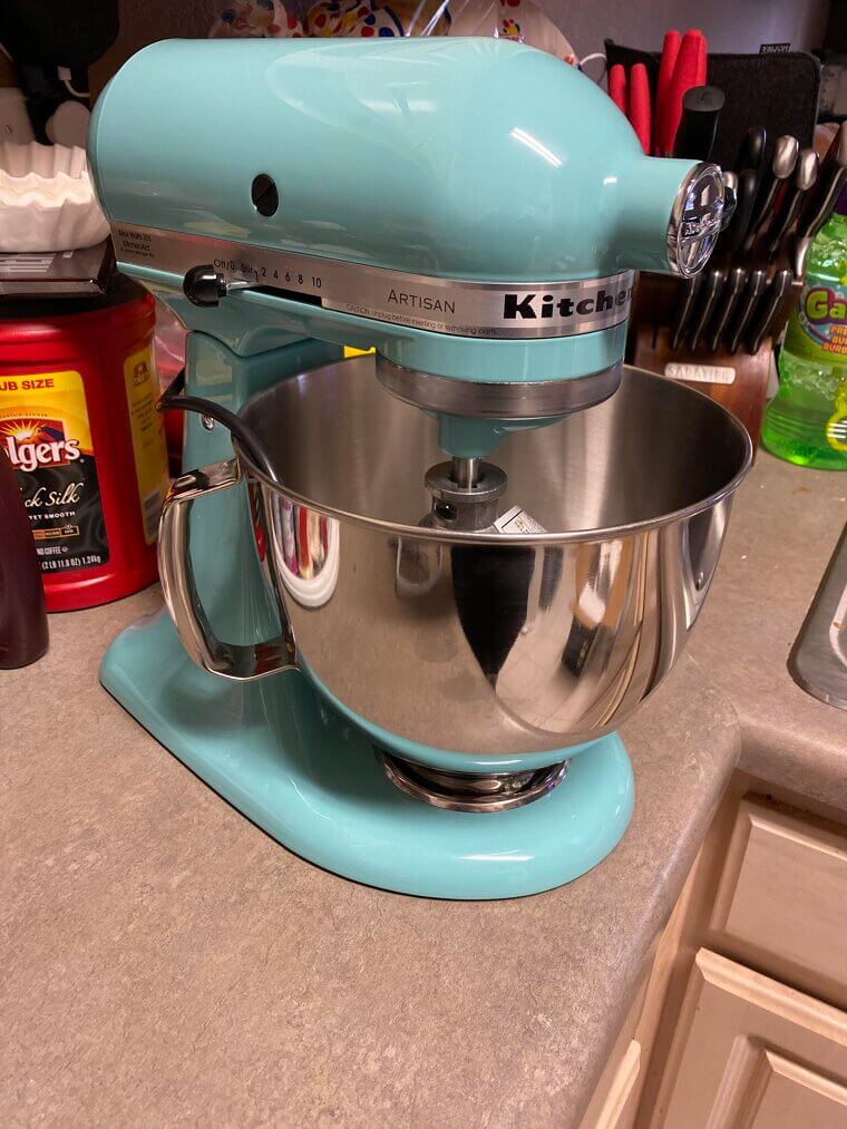 1950s Turquoise KitchenAid Mixers: The $1,000 Countertop Icon