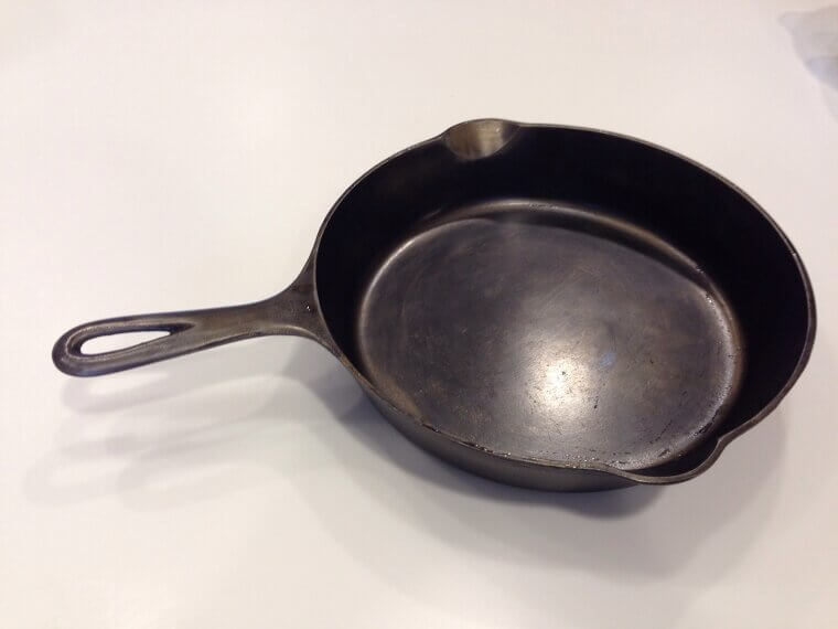 Vintage Cast Iron Skillets (Griswold or Wagner): The $800 Pan