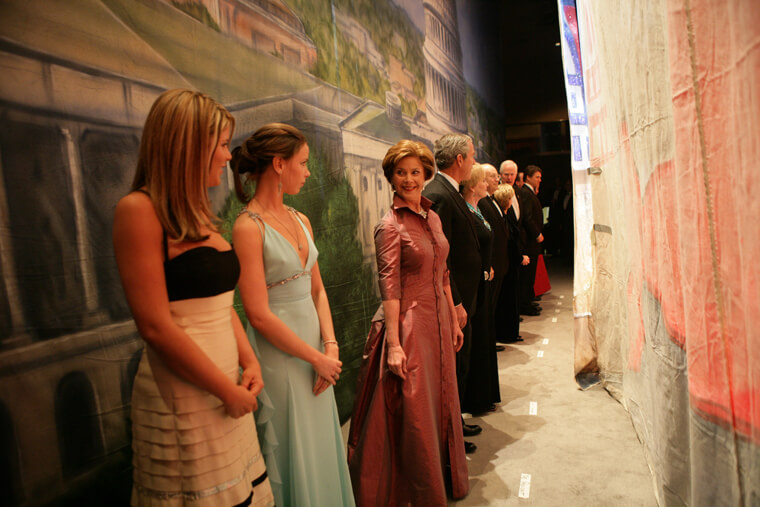 Laura Bush è diventata nota come la First Lady in rosso