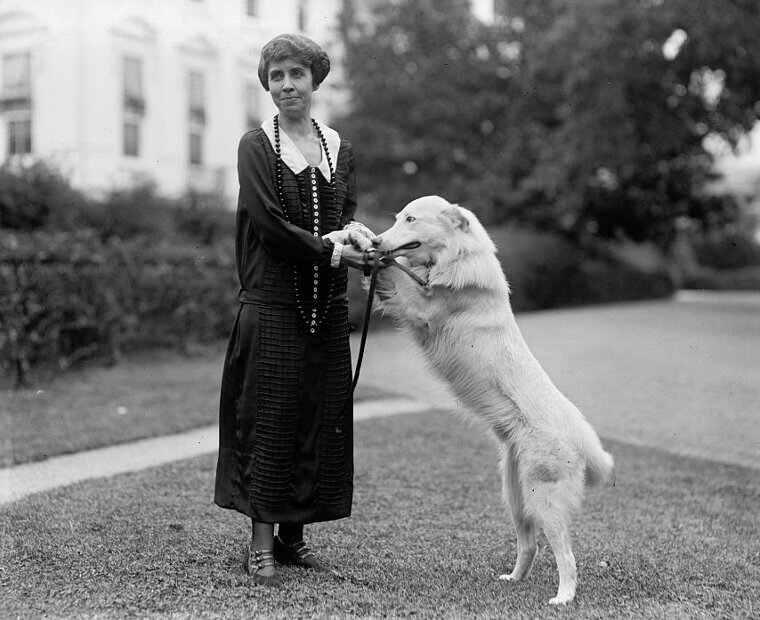 Grace Coolidge ha dovuto trarre il meglio da una brutta situazione di moda