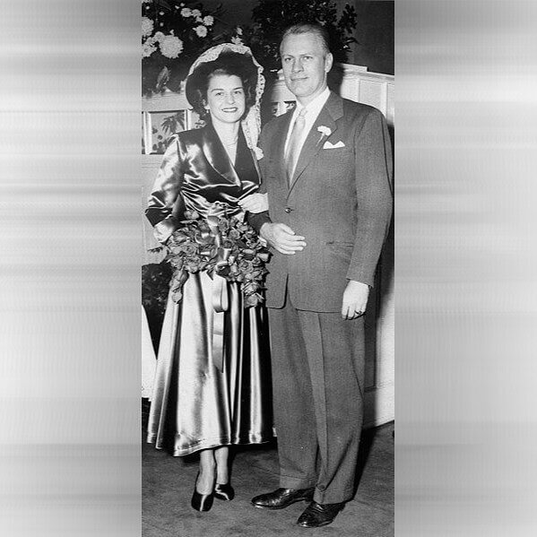 Betty scelse un colore insolito per il suo abito da sposa