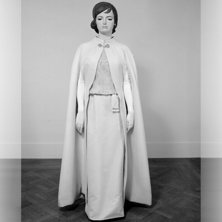 Jackie pianificò il suo abito per l'inaugurazione con l'aiuto del suo addetto stampa