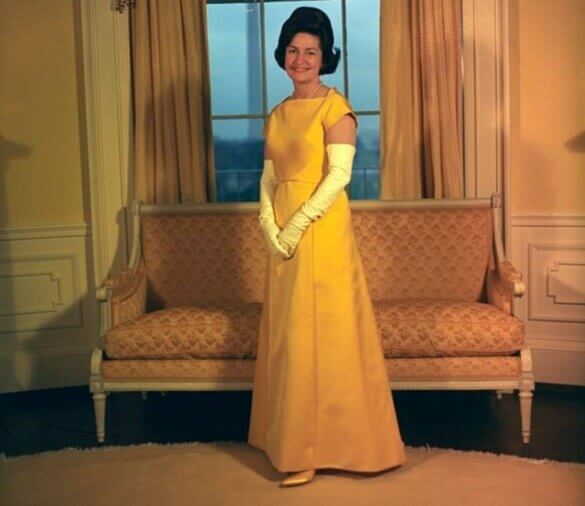 Lady Bird Johnson ha usato il suo abito per l'inaugurazione per ispirare speranza