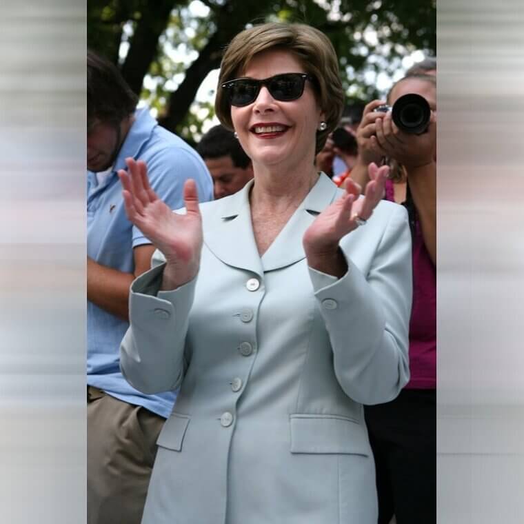 Laura voleva che i suoi abiti riproducessero le sue passioni e la sua carriera