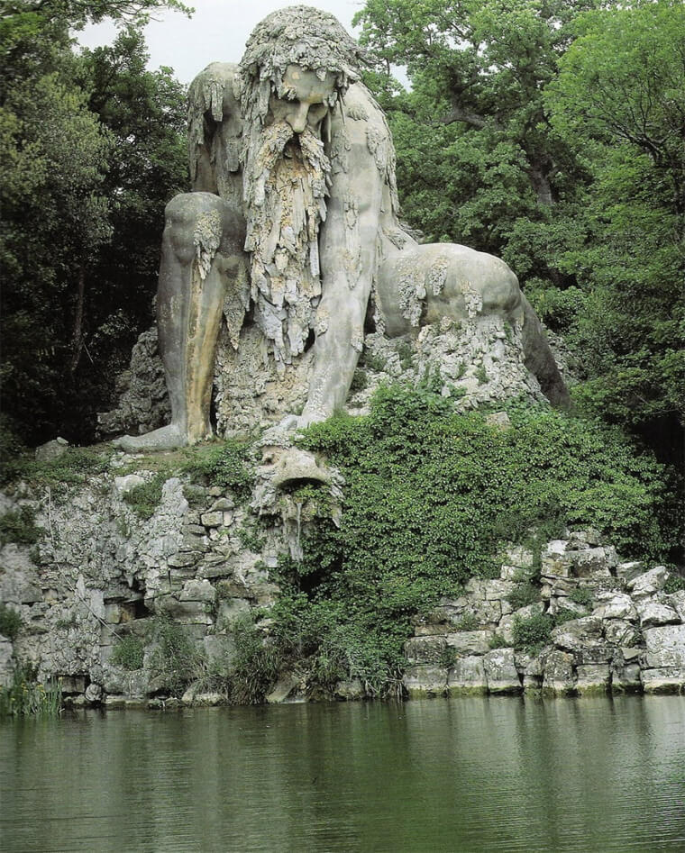 Quer Viver Dentro De Uma Escultura Gigante?