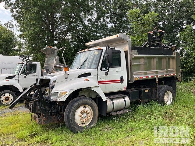2007 International 7400 - $2,800