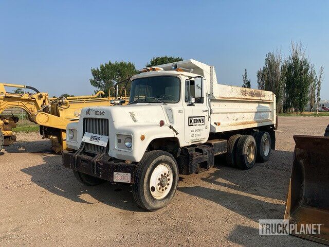 1981 Mack DM686S - $7,000