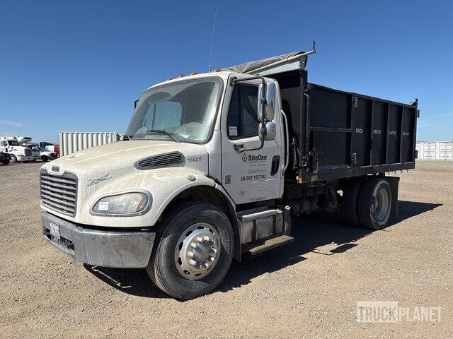 2016 Freightliner Business Class - $8,000