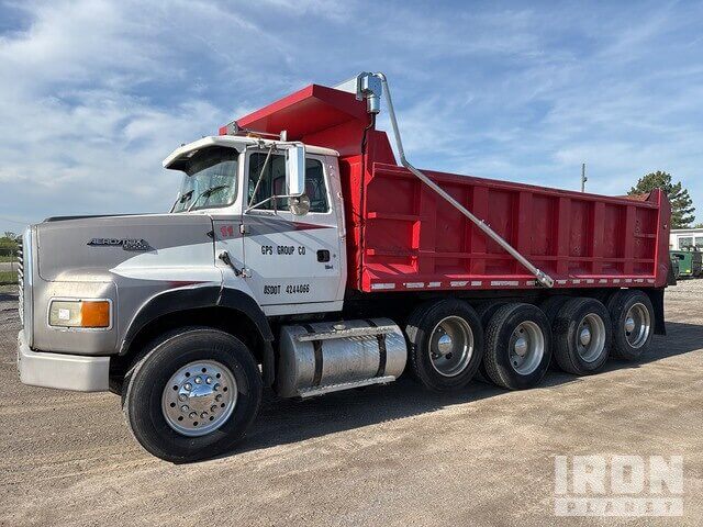 1995 Ford L9000 - $14,000