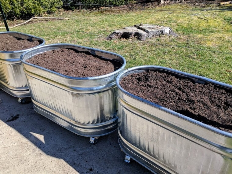 Gli abbeveratoi appartengono alla fattoria, non al giardino