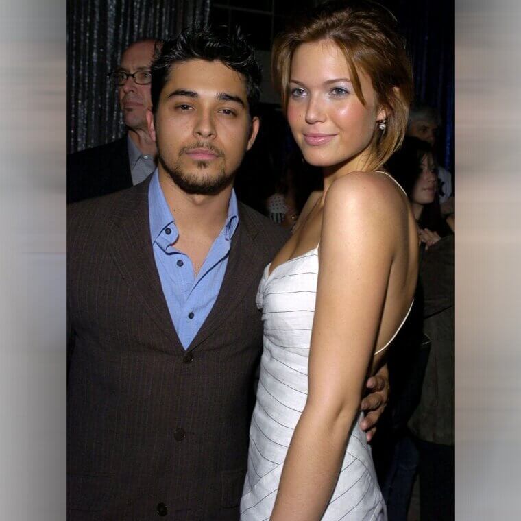 Wilmer Valderrama (20) y Mandy Moore (16)