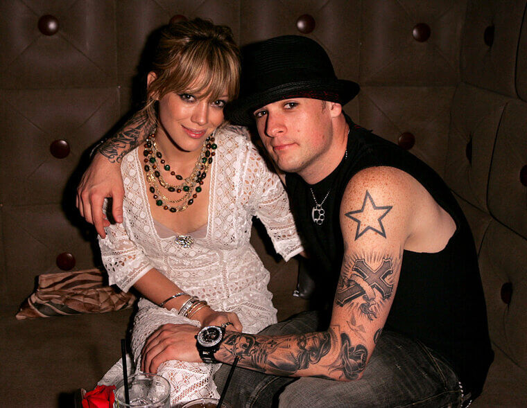 Joel Madden (25) y Hilary Duff (16)