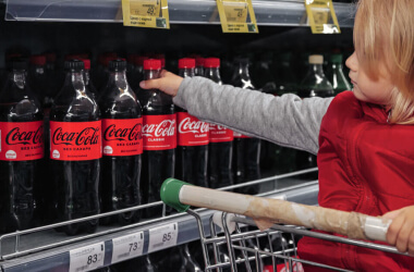 Turns Out Coca-Cola Can Be Used for so Many Different Things Around the House