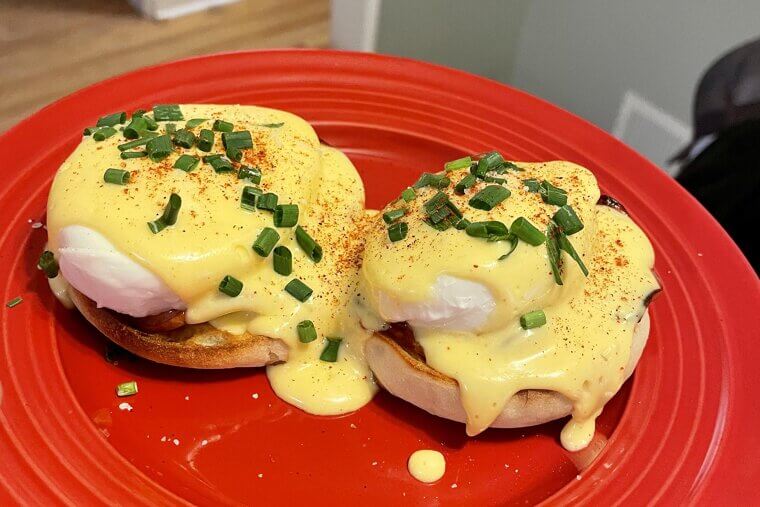 Hollandaise Sauce in a Busy Brunch Place