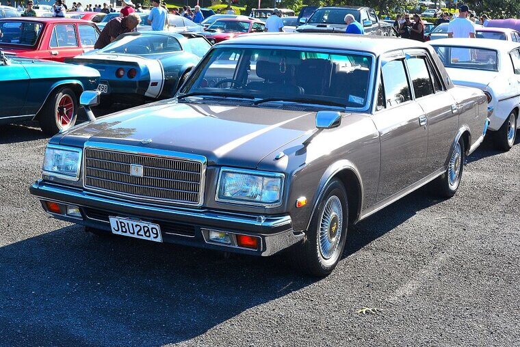 Toyota Century (1990s Versions)