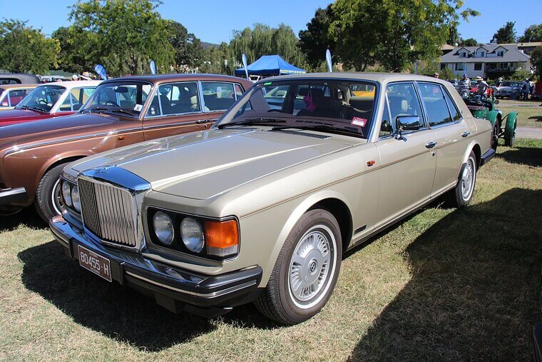 Bentley Turbo R (1985–1999, ’90s Updates)
