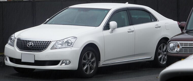 Toyota Crown Majesta (1991–1999)