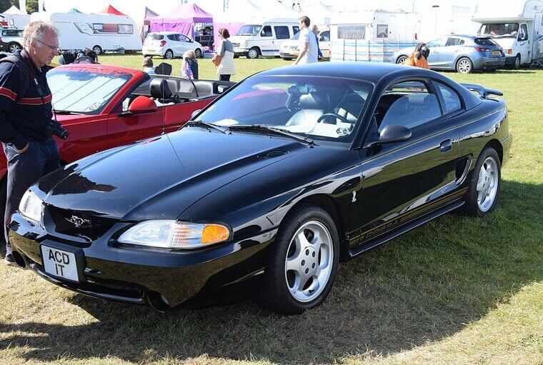 Ford Mustang SVT Cobra (1993-1998)