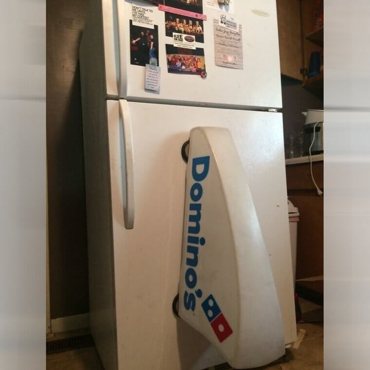 L'aimant de réfrigérateur le plus énorme