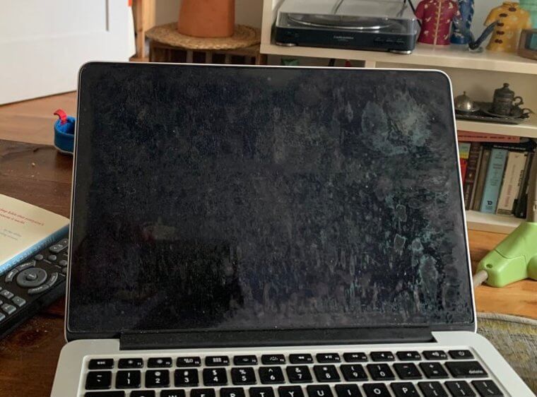 There Is A Right Way And A Wrong Way To Clean A Laptop Screen