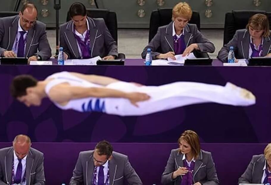 Perfectly Timed Photos That Had Us Looking Twice