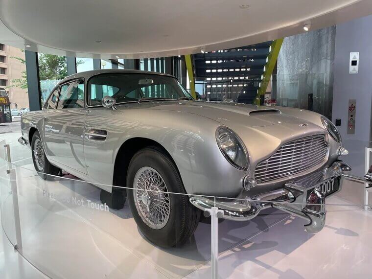 1964 Aston Martin DB5 - Goldfinger