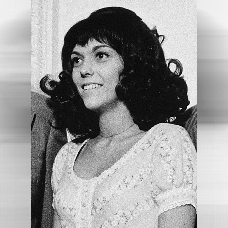 10. Karen Carpenter