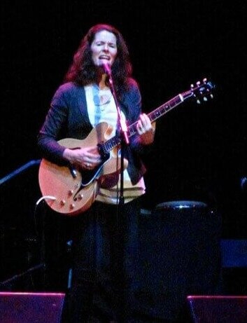 Edie Brickell - 'What I Am' - Married Paul Simon and Formed New Bands