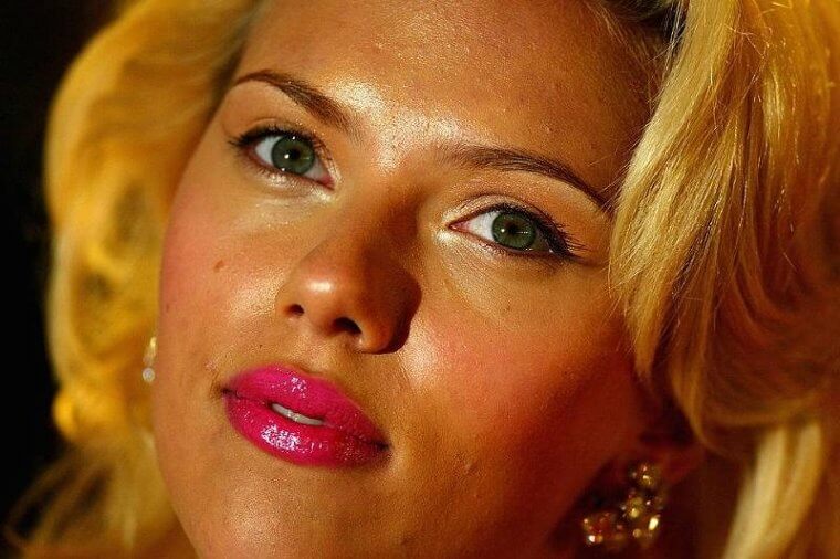 ​Scarlett Johansson Takes A Bold Leap Into More Adult Film Roles