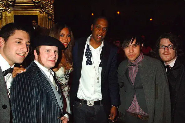 ​Beyoncé And Jay-Z Chilling With Rock Band Fall Out Boy