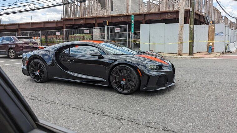 Bugatti Chiron Super Sport 300+