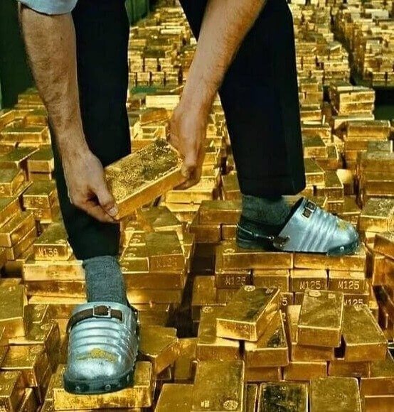 Steel-Toed Shoes Were a Must to Handle Gold Bricks