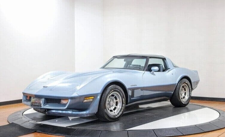 1982 Chevrolet Corvette Automatic 2-Door Coupe - $19,900.00