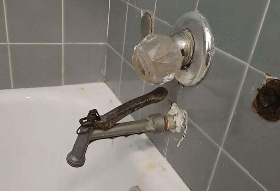 Lustige Dinge, die Klempner beim Reparieren von Toiletten gefunden haben