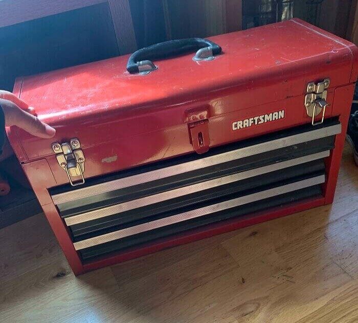 Sturdy, Valuable Looking Craftsman Toolbox