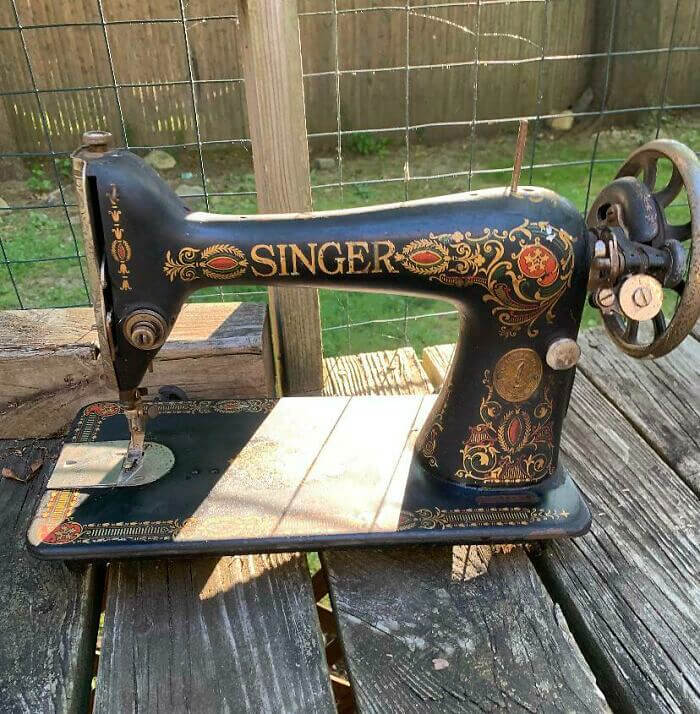 Finding A 1922 Sewing Machine