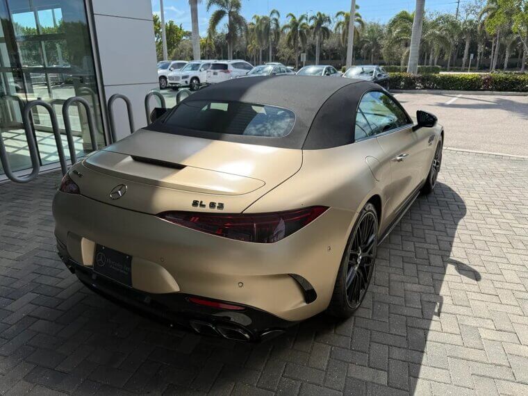 Mercedes-Benz AMG SL63 Golden Coast