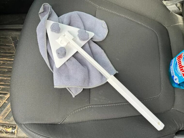 Window Cleaner and Rags