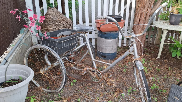 Metal Tricycles With Sharp Edges