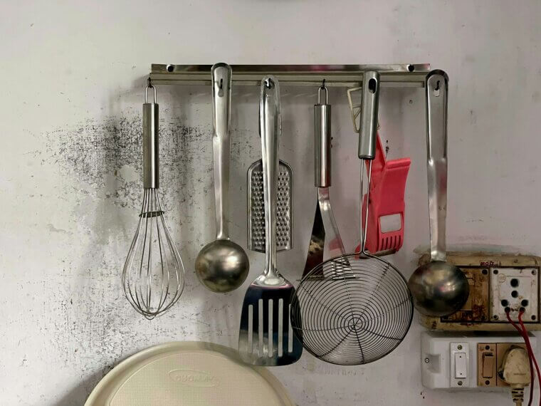 Kitchen Utensils With Melting Handles