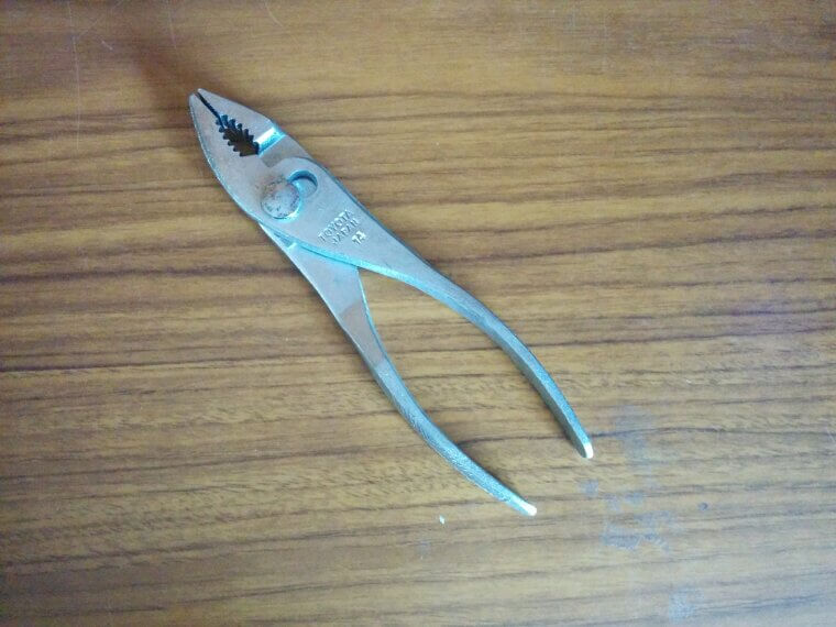 Pliers