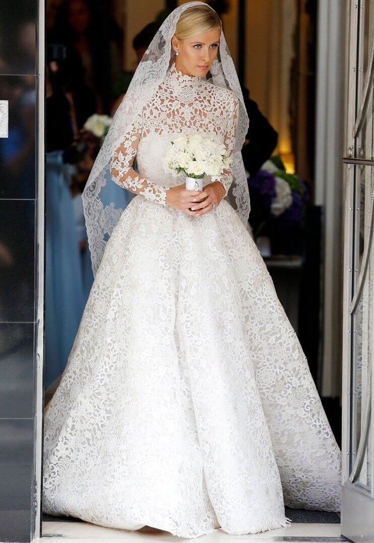 La robe de 100 000 dollars de Nicky Hilton